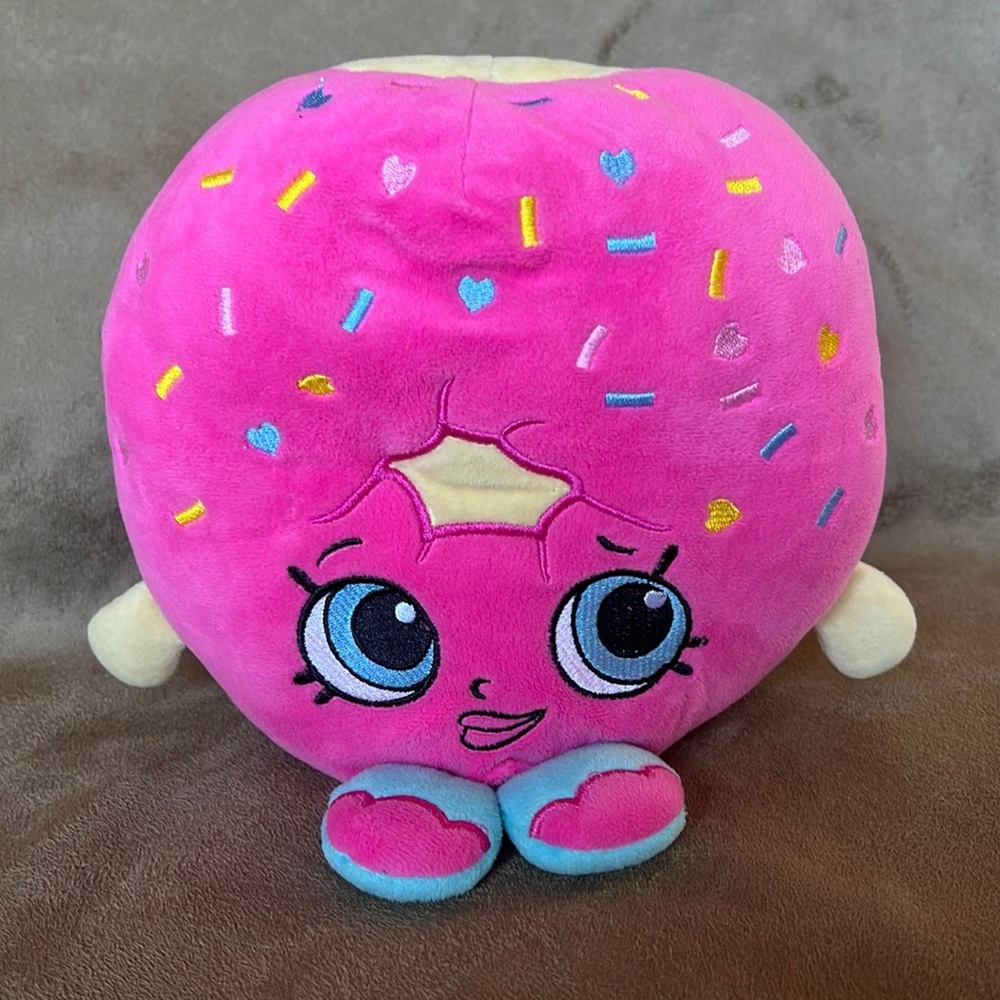 Shopkins *NWOT* Kids D'Lish Donut Plush Bank - Picture 1 of 9